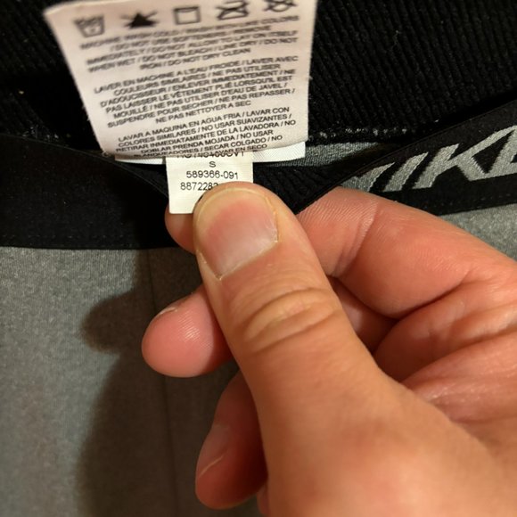 Nike Pro Dri-Fit Ladies’ Capri‎ Leggings - Size S - Picture 7 of 11